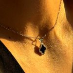 گردنبد ونکلیف تک گل مشکی VAN CLEEF - Image 2